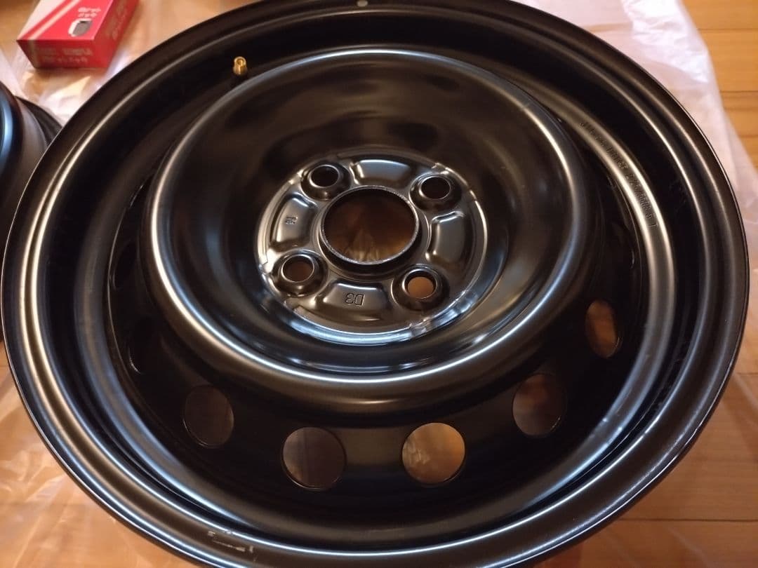 トヨタ ヤリス 純正ホイール ホイールキャップ ナット セット