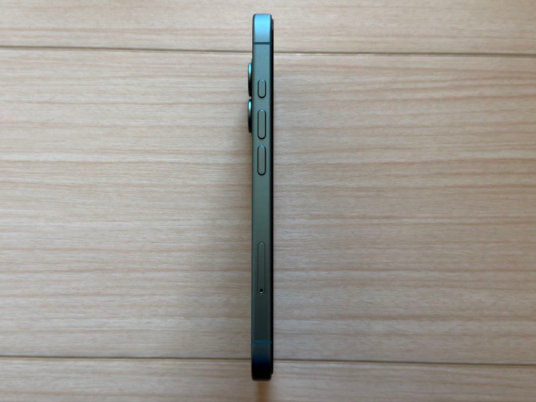 【極美品】Apple iPhone 16 ティール 256GB