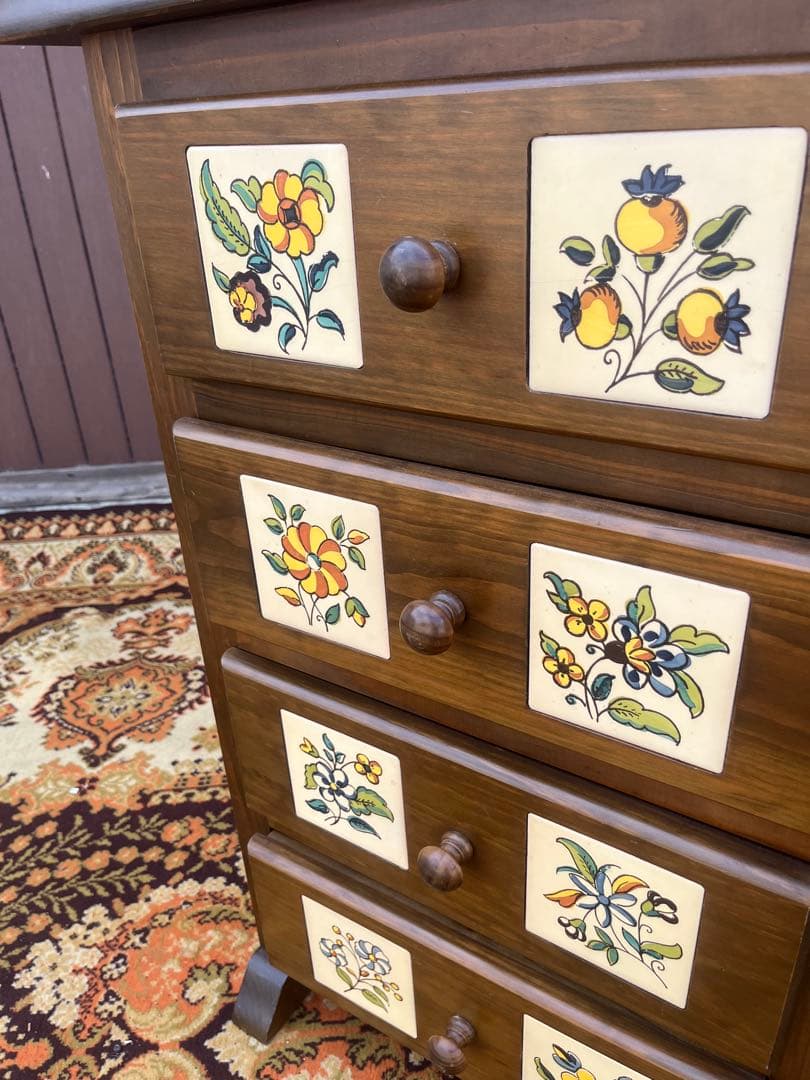 北欧 昭和レトロ 花柄タイル 木製チェスト 4段 箪笥 カントリー アンティーク
