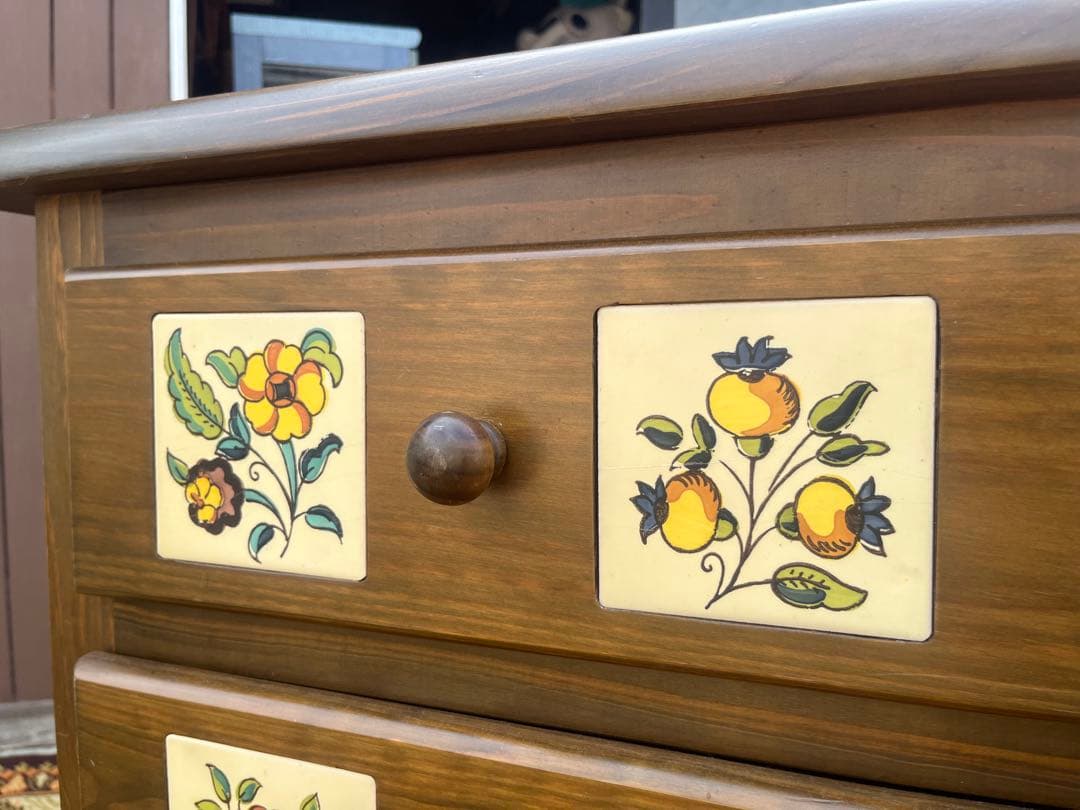 北欧 昭和レトロ 花柄タイル 木製チェスト 4段 箪笥 カントリー アンティーク