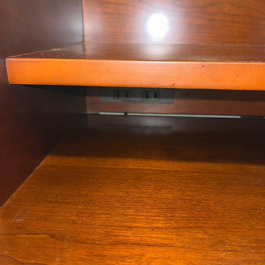 ◆リン・ホーリン社 ◆学習デスク◆コンセント二口付き