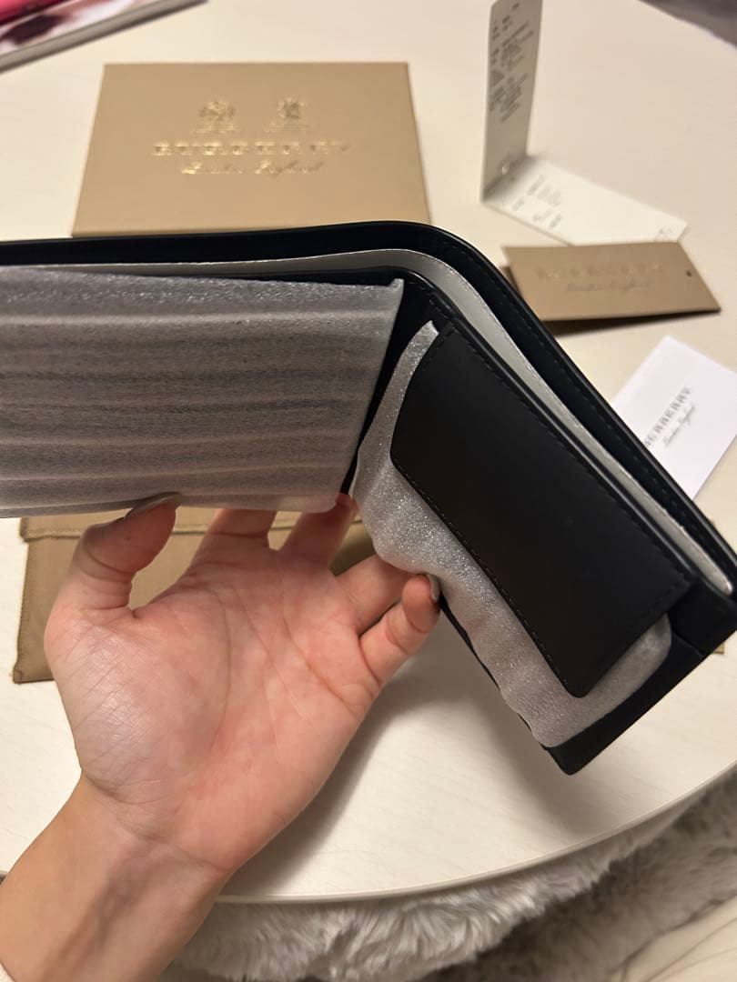 早い者勝ち‼️最終値下げ BURBERRY 二つ折り財布 ブラック/グレー