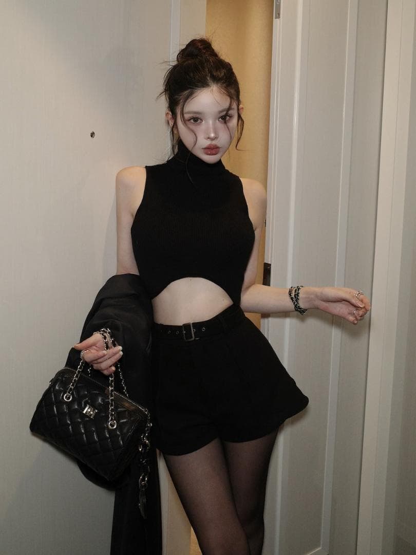 M 完売 新品 Darich サイドスリットハイウエストショートパンツ ブラック