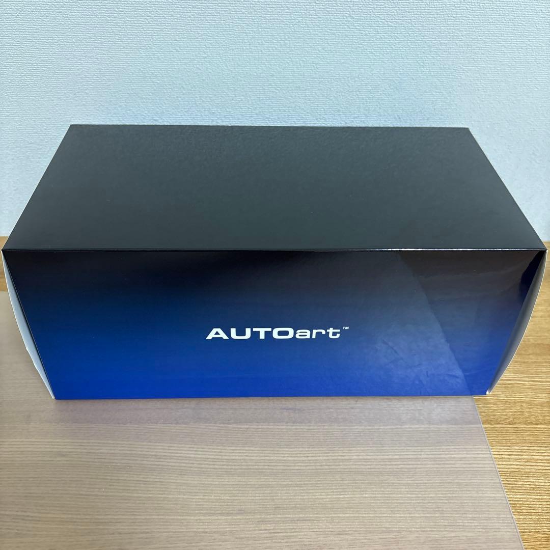 オートアート　LEXUS レクサス　LC500 1/18 ミニカー　ホワイト