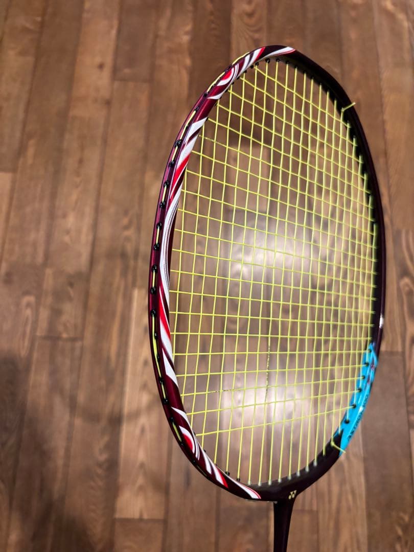 【最終値下】ヨネックス アストロクス 100ZZ クレナイ 3UG5