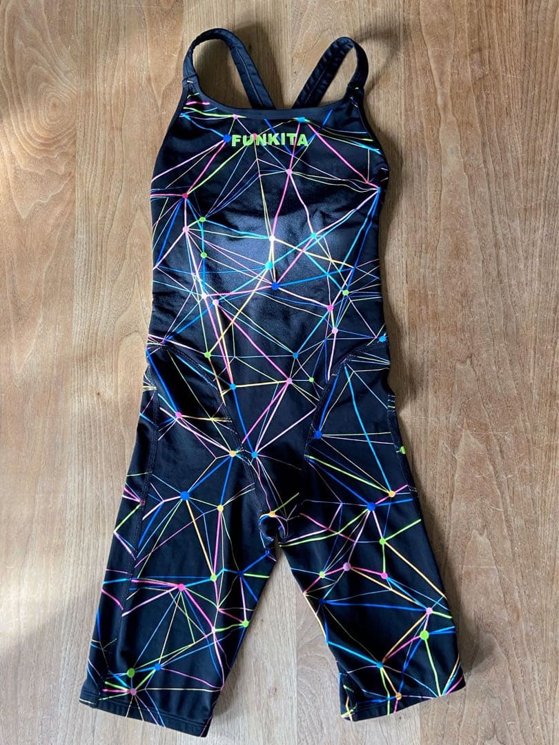 FUNKITA ファスト レッグス ワンピース スター サイン Aus30