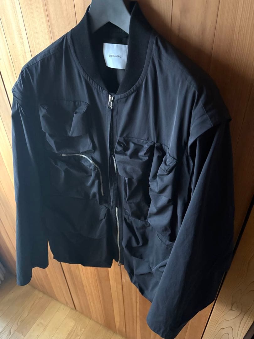 STERNBERG/ユーティリティボンバージャケット