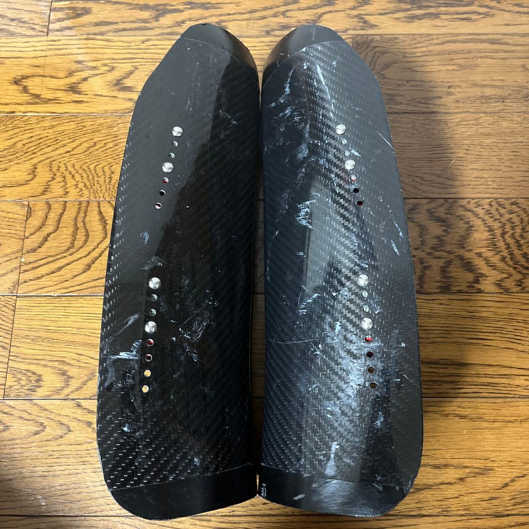 LEKIカーボンレガース