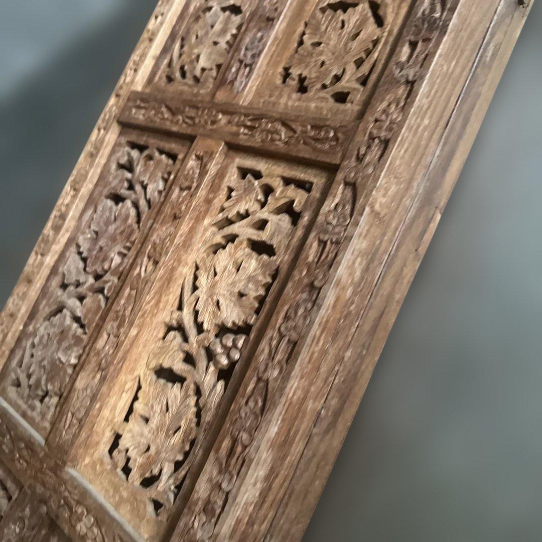 瞬間的お値下げ❣️小さめ木製彫刻入りパーテーション 4パネル