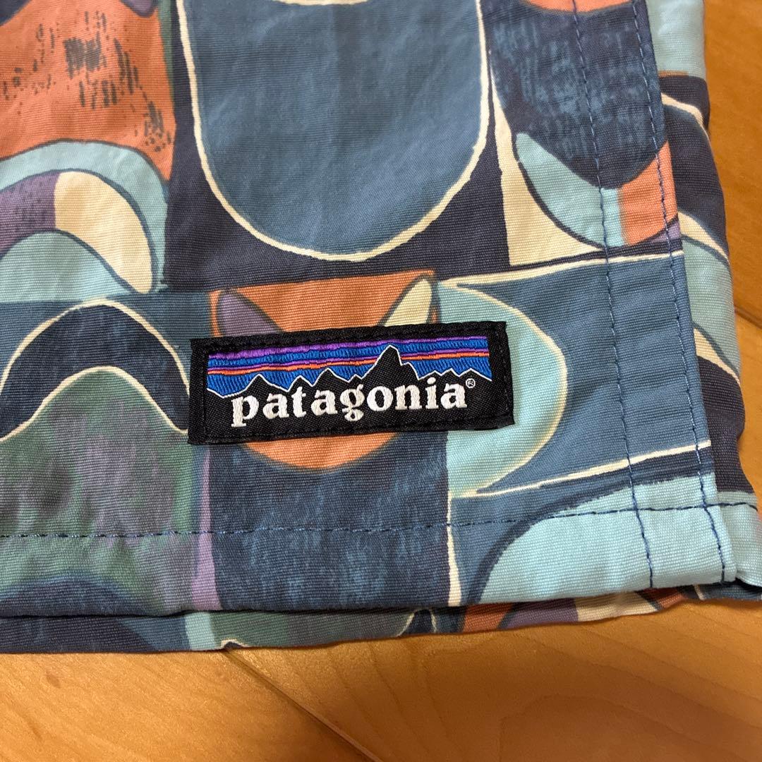 【最新25】パタゴニア メンズ バギーズショーツ 5インチ Mサイズ 総柄