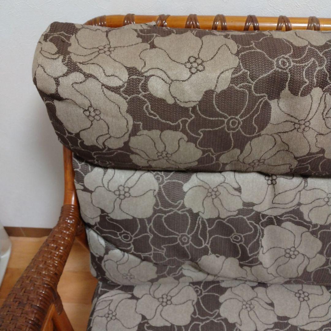 ラタン製花柄2人掛けソファ