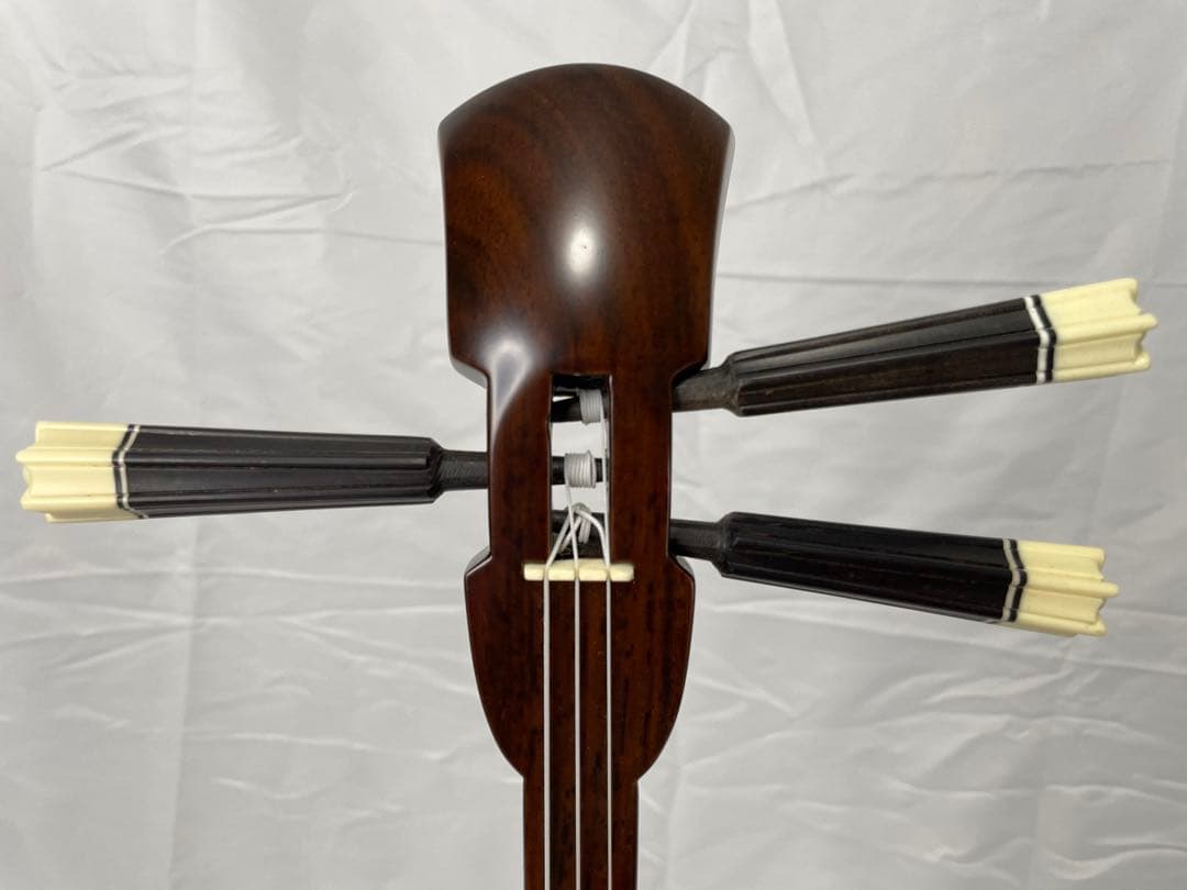 宮古木工芸 與儀栄功作 縞黒檀/カマゴン 棹/三線