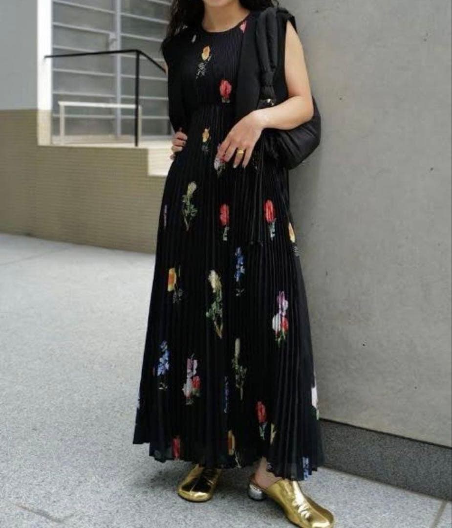 AMERI EMMA VEST SET PLEATS DRESS ブラック