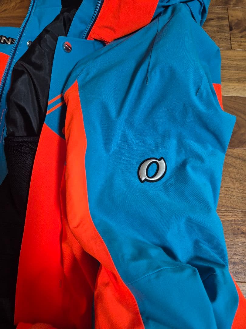 ONYOINE スキーウェア　Lサイズ上下セット