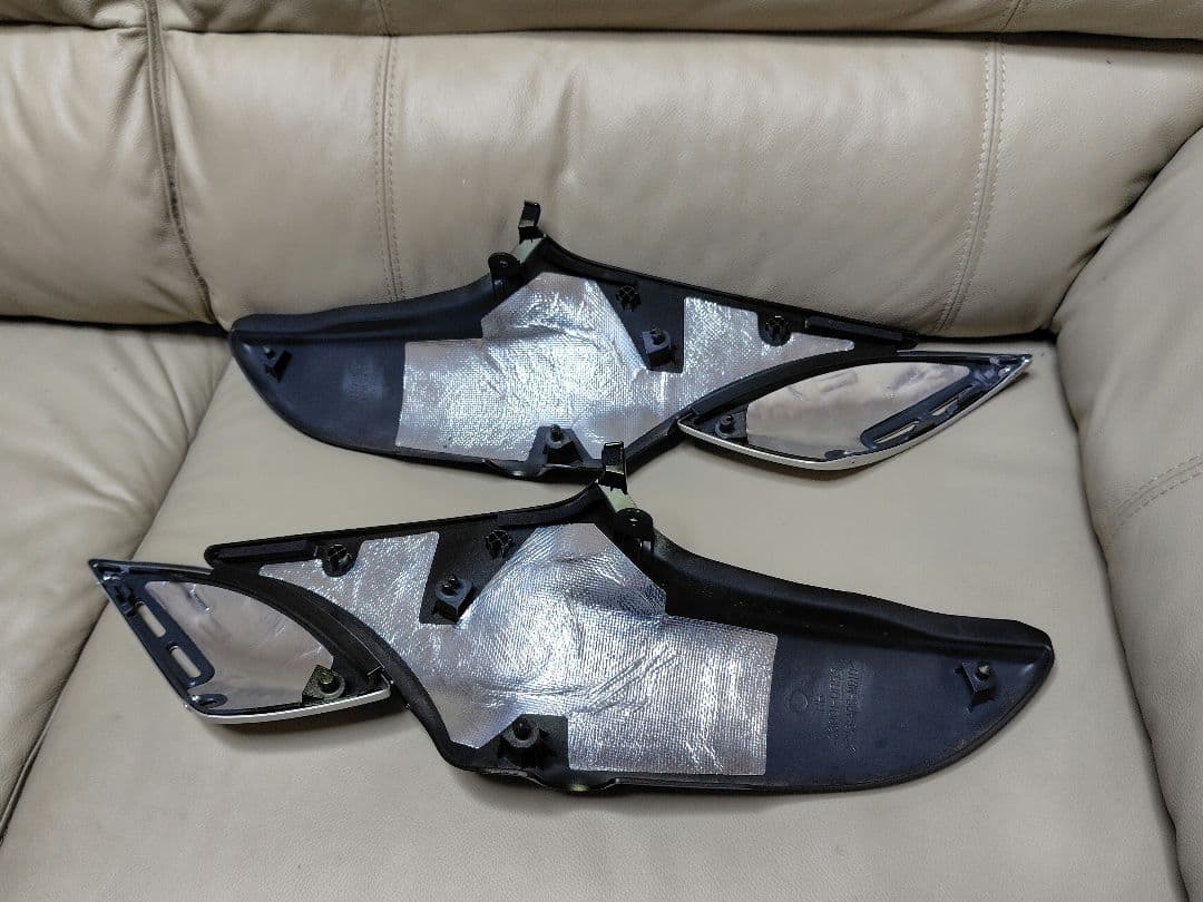 カワサキz900RS 純正サイドカバー グリーンタイガー【中古・お買得品】