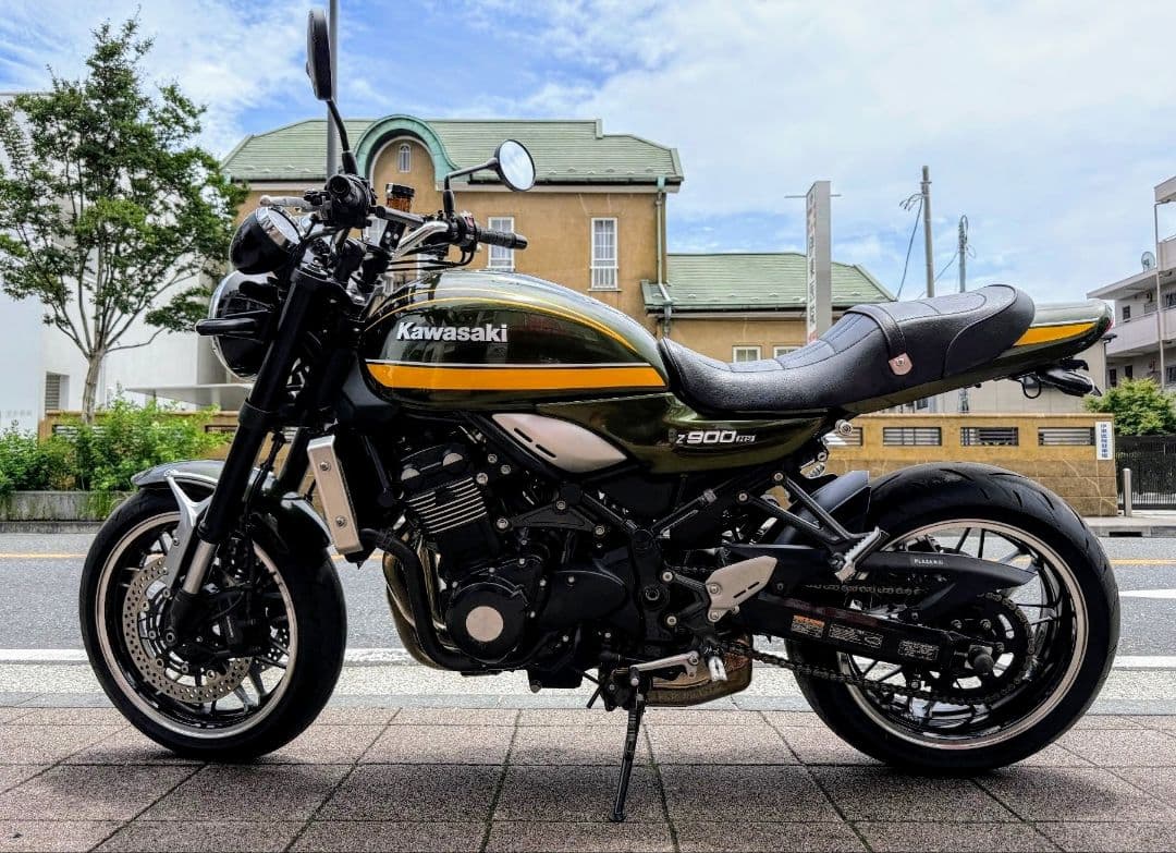 カワサキz900RS 純正サイドカバー グリーンタイガー【中古・お買得品】