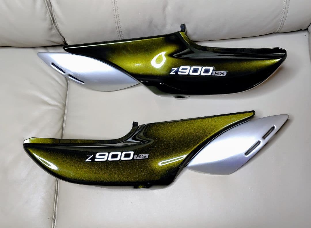 カワサキz900RS 純正サイドカバー グリーンタイガー【中古・お買得品】