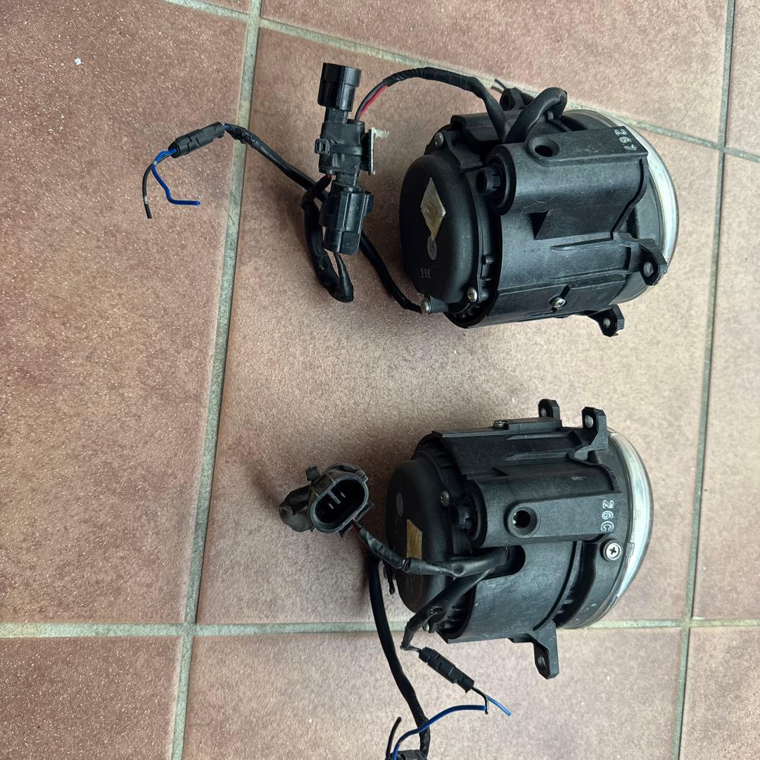 レクサス&トヨタ純正　ブルーLEDデイライト付LEDフォグランプ　コネクター付属