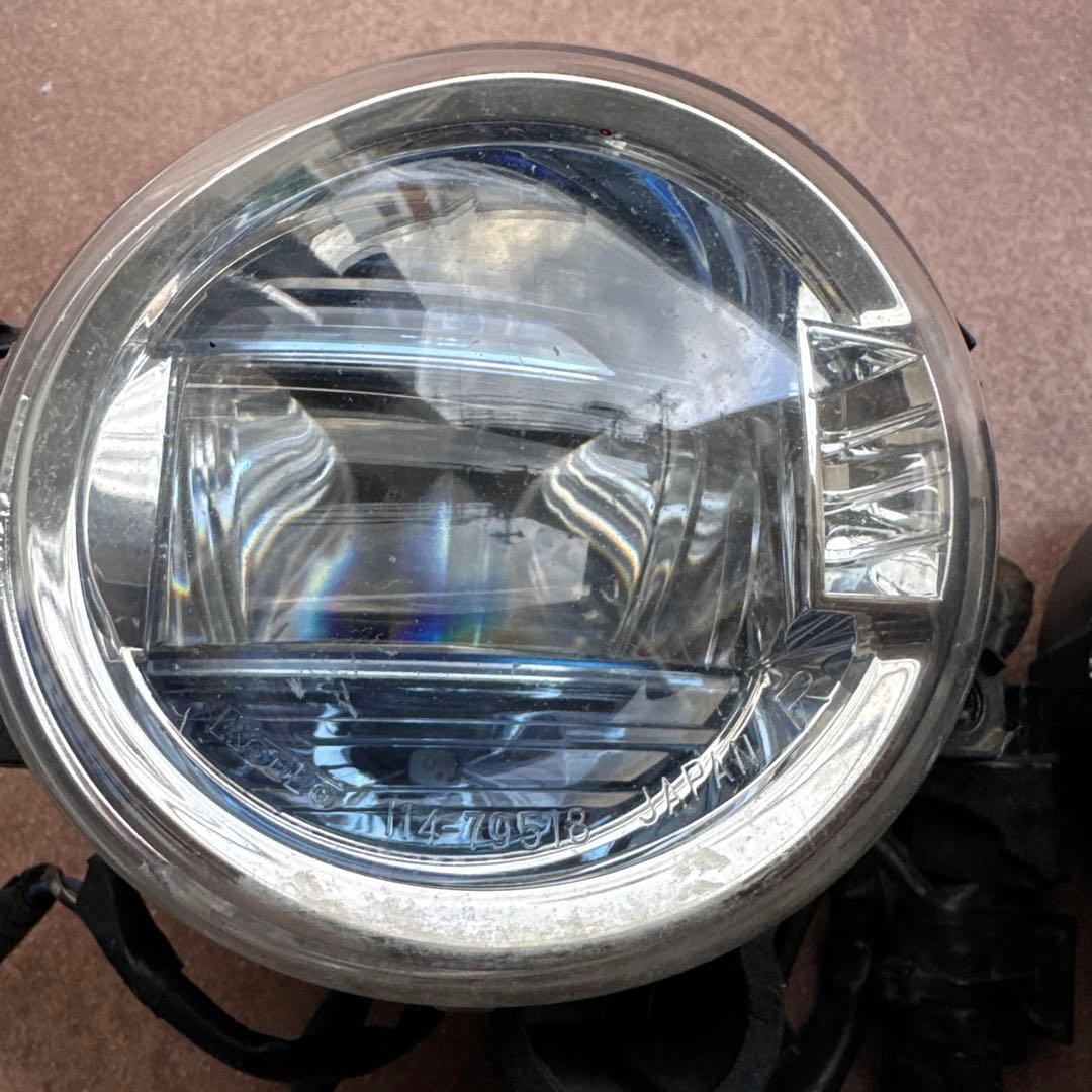 レクサス&トヨタ純正　ブルーLEDデイライト付LEDフォグランプ　コネクター付属