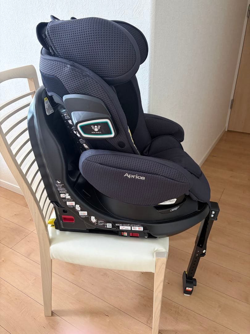 【美品】アップリカ フラディアグロウ ISOFIXセーフティープラス プレミアム