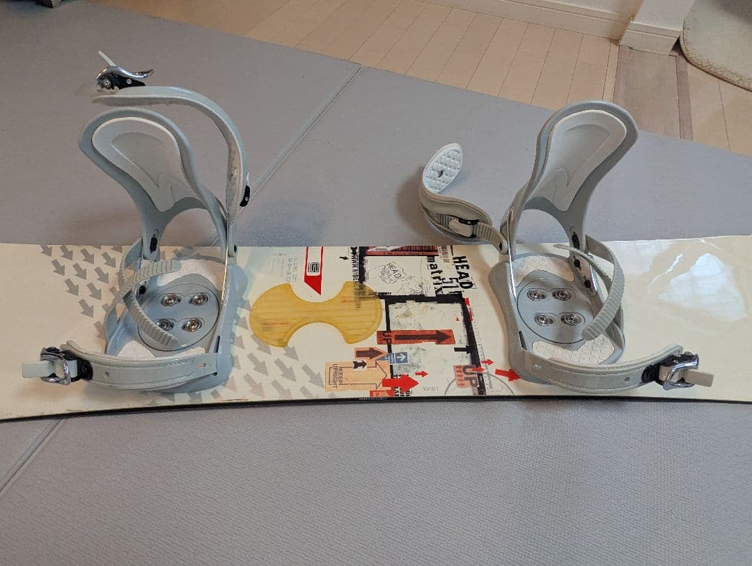 スノーボード アートワーク付き バインディング付