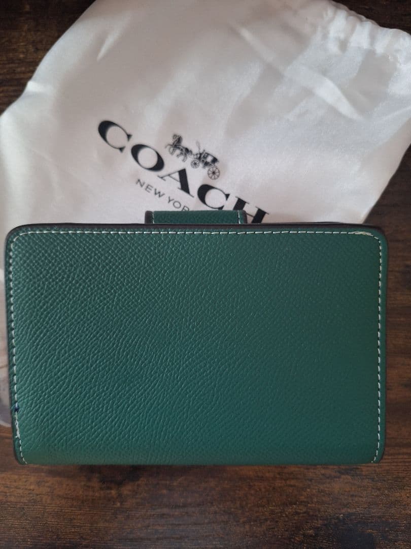 超美品 COACH 財布 グリーン