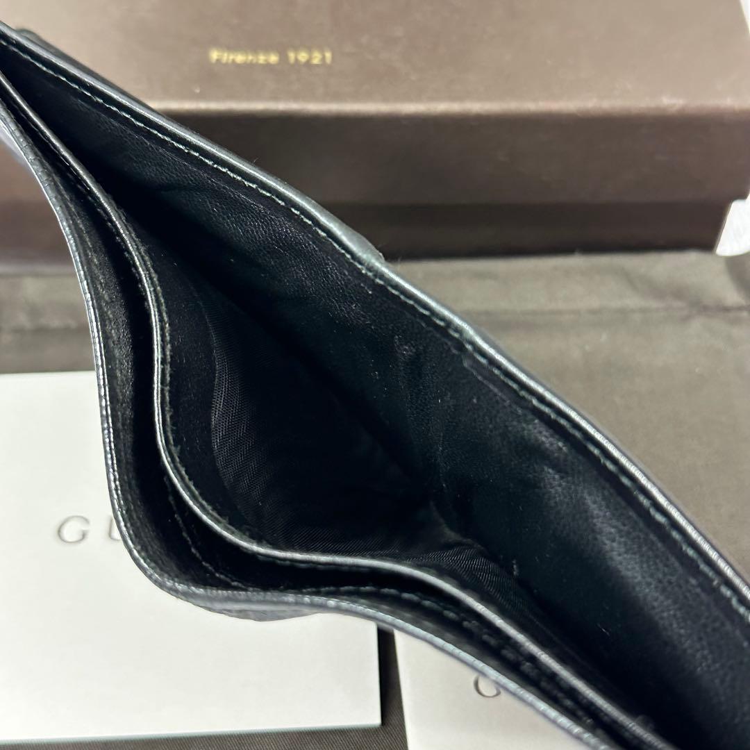 新品同様‼️ グッチ　GUCCI 財布　二つ折り　折り財布　シマレザー