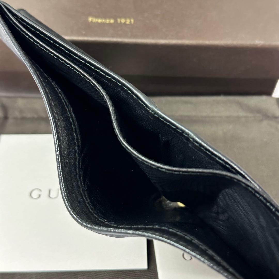 新品同様‼️ グッチ　GUCCI 財布　二つ折り　折り財布　シマレザー