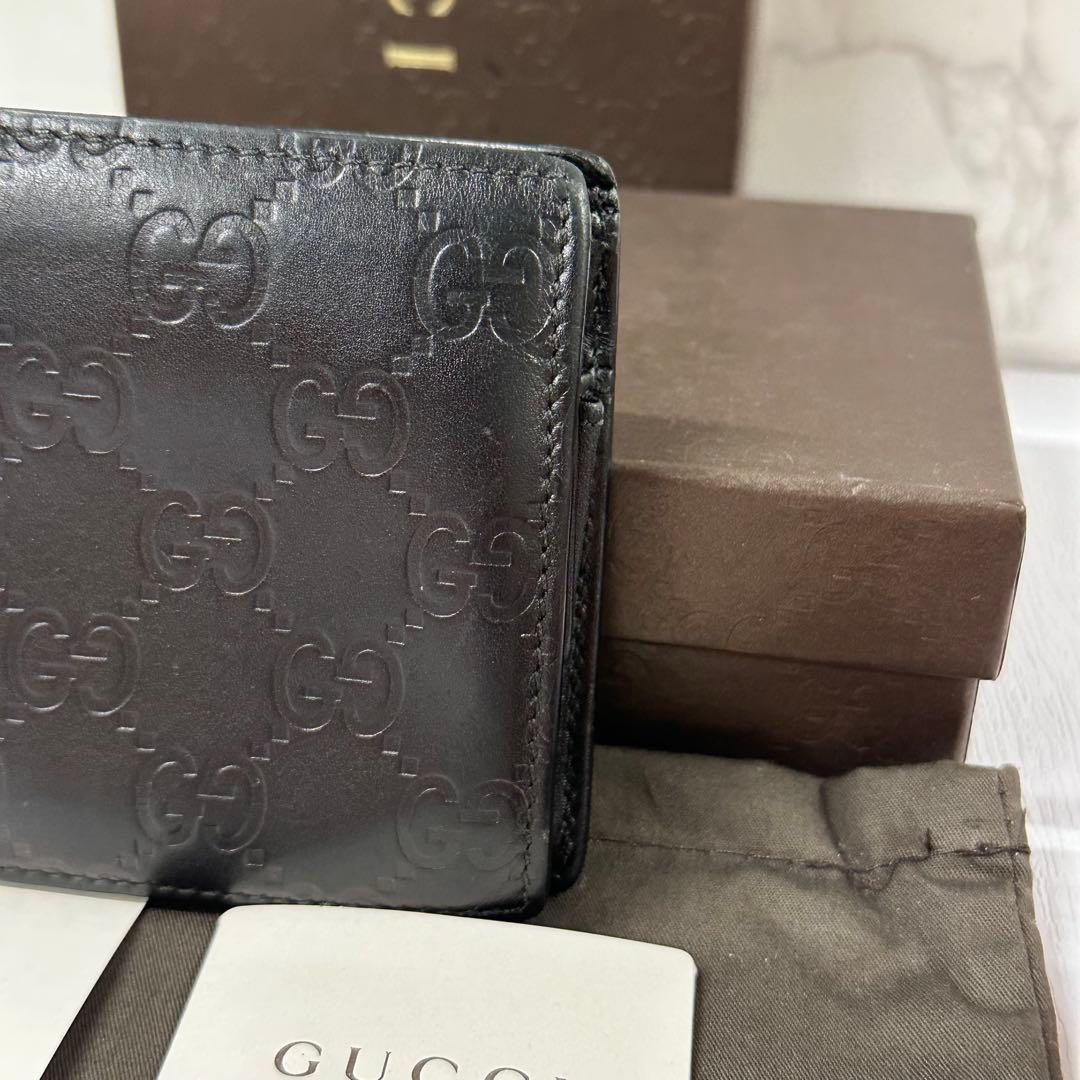 新品同様‼️ グッチ　GUCCI 財布　二つ折り　折り財布　シマレザー