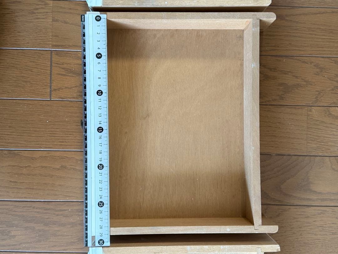 本当は使いたい　泣く泣く出品　アンティーク　サイドテーブル