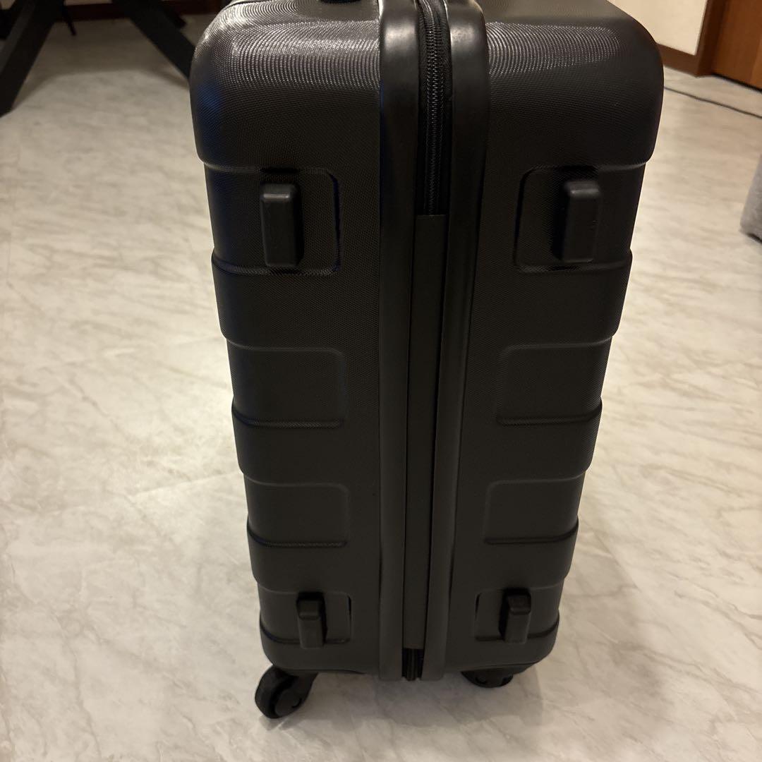 無印良品 バーを自由に調節できる ハード キャリケース 36L ブラック　黒