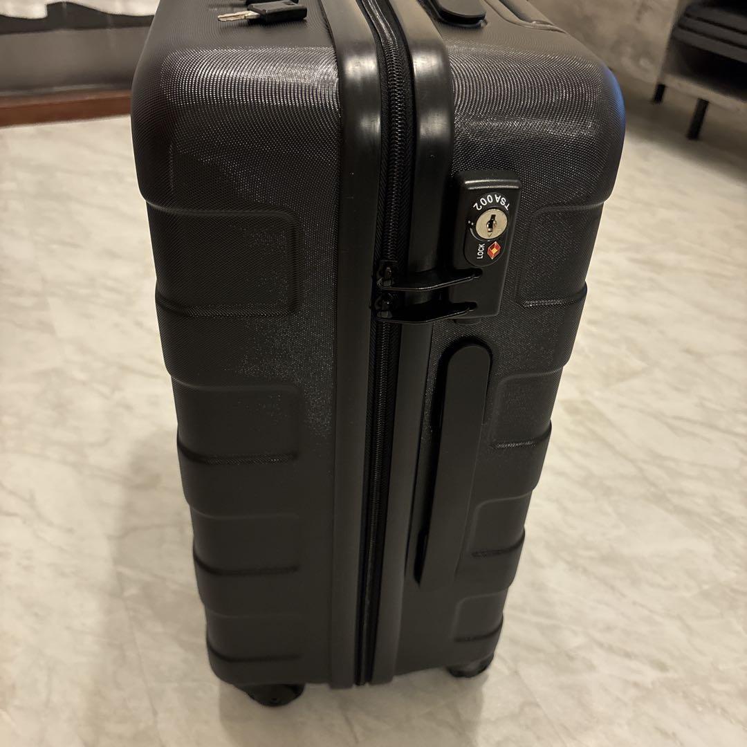 無印良品 バーを自由に調節できる ハード キャリケース 36L ブラック　黒