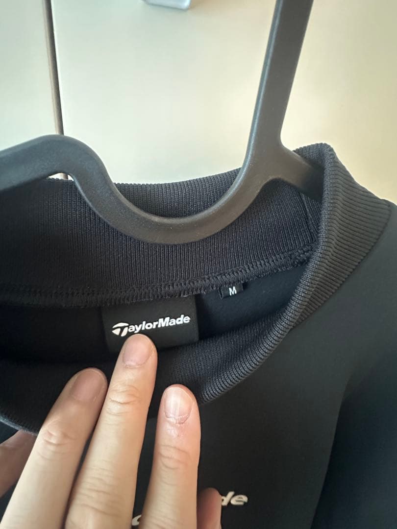 美品　テーラーメイドゴルフ　ウインドブロック　モックネック　Ｍ