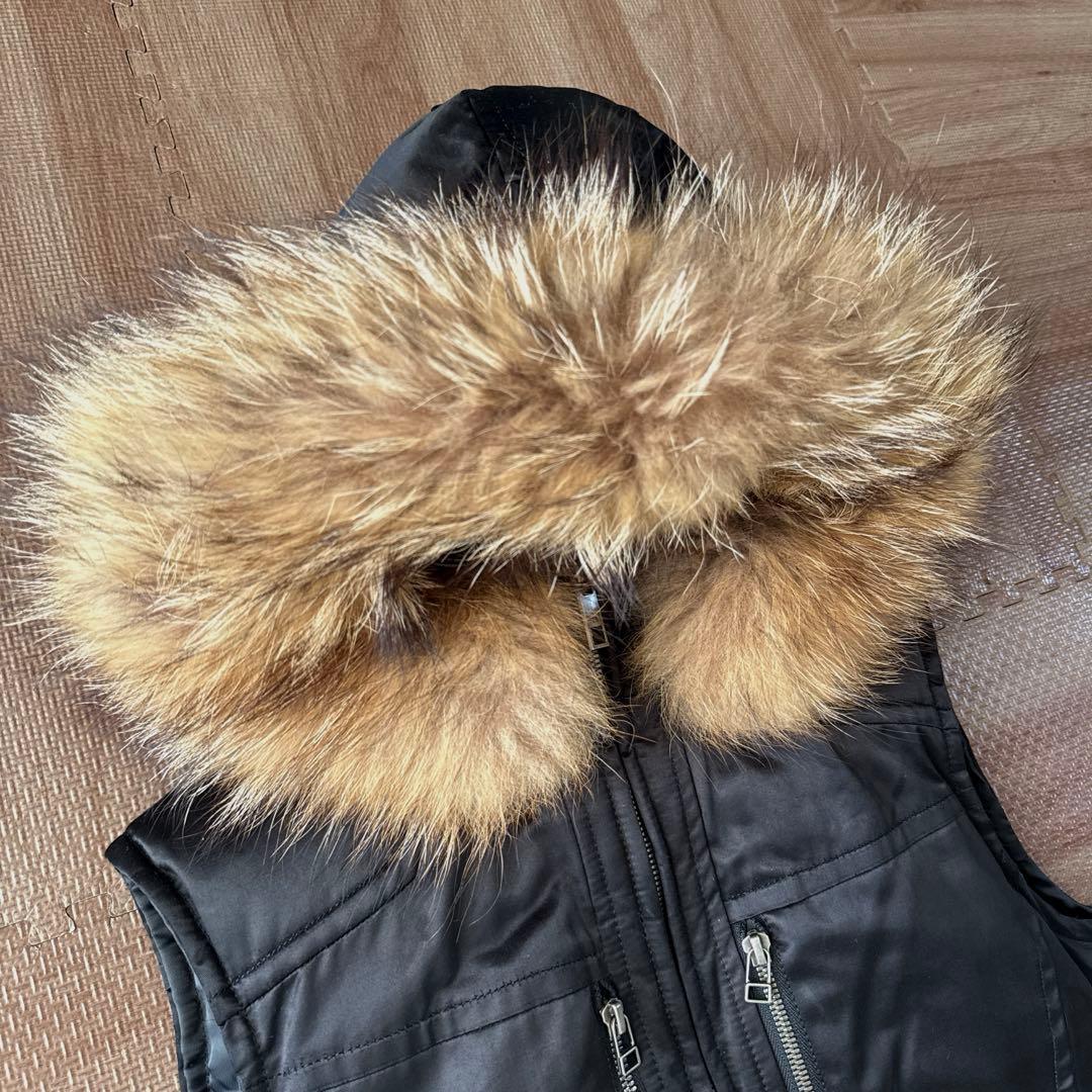 5351 Pour Les Hommes ダウンベスト　ラクーンファー　フード黒