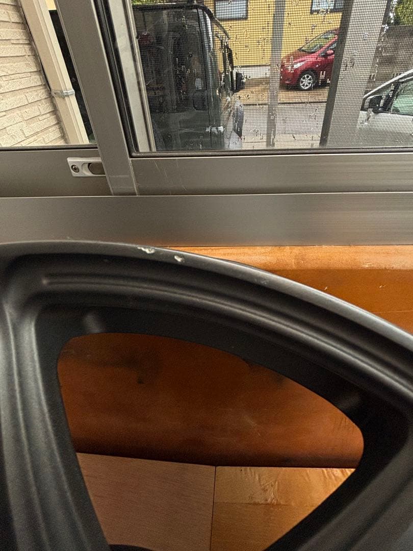 16インチ ダークグレー 7本スポークホイール