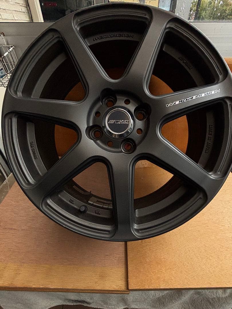 16インチ ダークグレー 7本スポークホイール