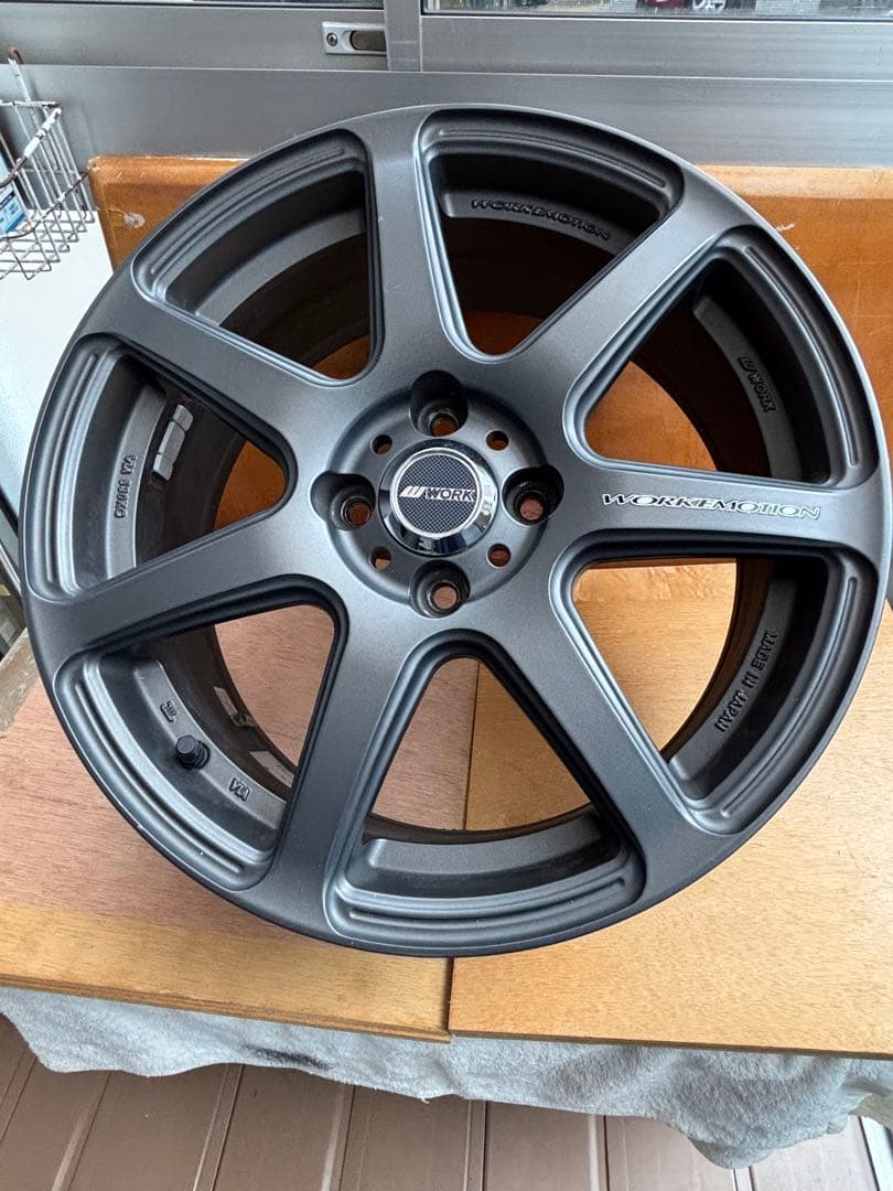 16インチ ダークグレー 7本スポークホイール