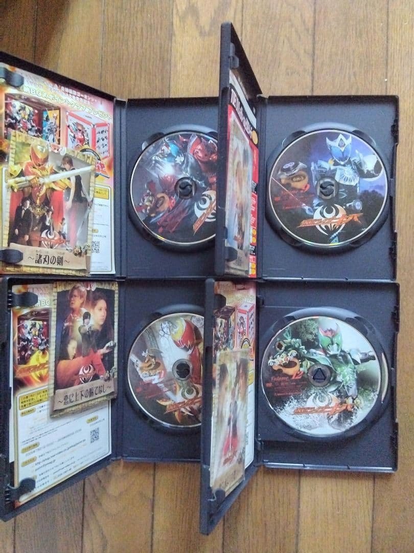 ⭕️美品⭕️仮面ライダーキバ DVD 12枚セット 特典カード付き 非レンタル盤