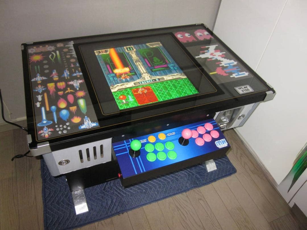 アーケードゲームテーブル レトロデザイン