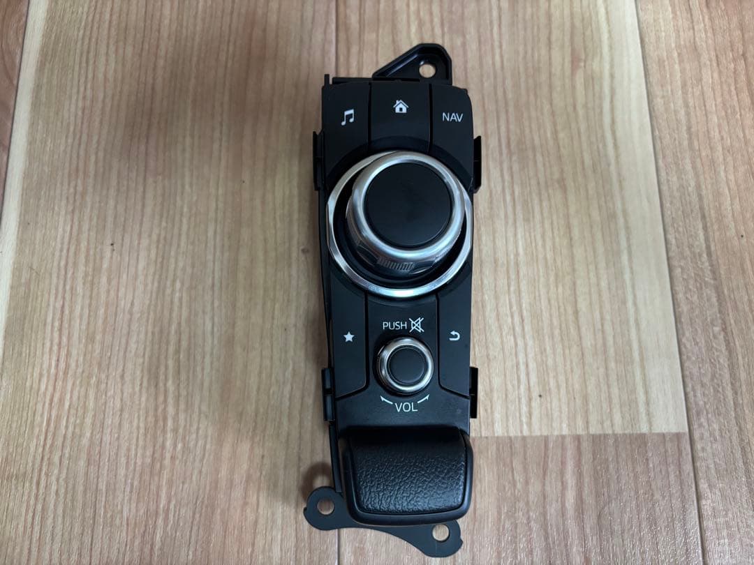 M*a様 マツダ　カーナビユニット D51H669C0C DJLASマツダ2 デ