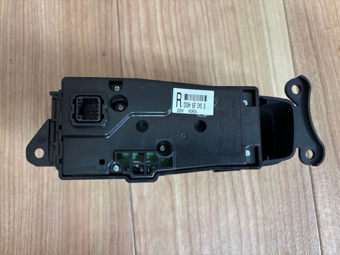 M*a様 マツダ　カーナビユニット D51H669C0C DJLASマツダ2 デ