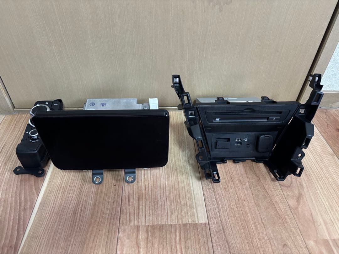 M*a様 マツダ　カーナビユニット D51H669C0C DJLASマツダ2 デ