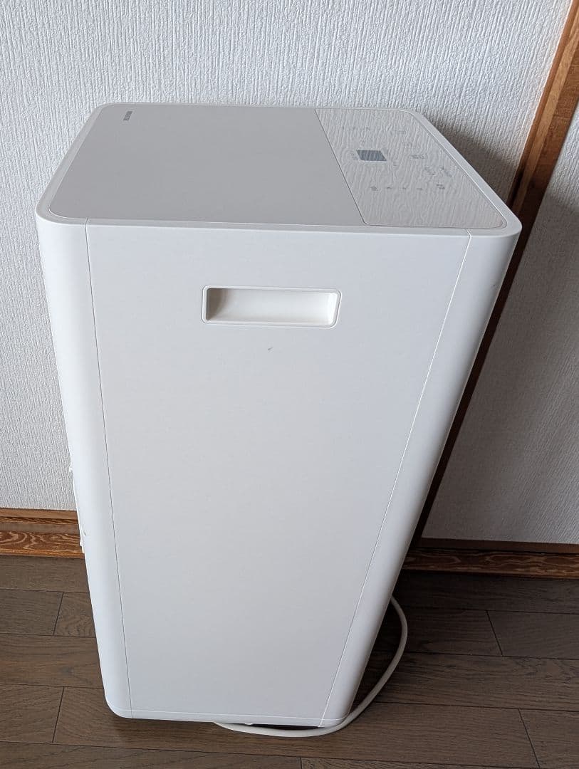 【超美品】2024年製 アイリスオーヤマ IPK-2304S ポータブルクーラー