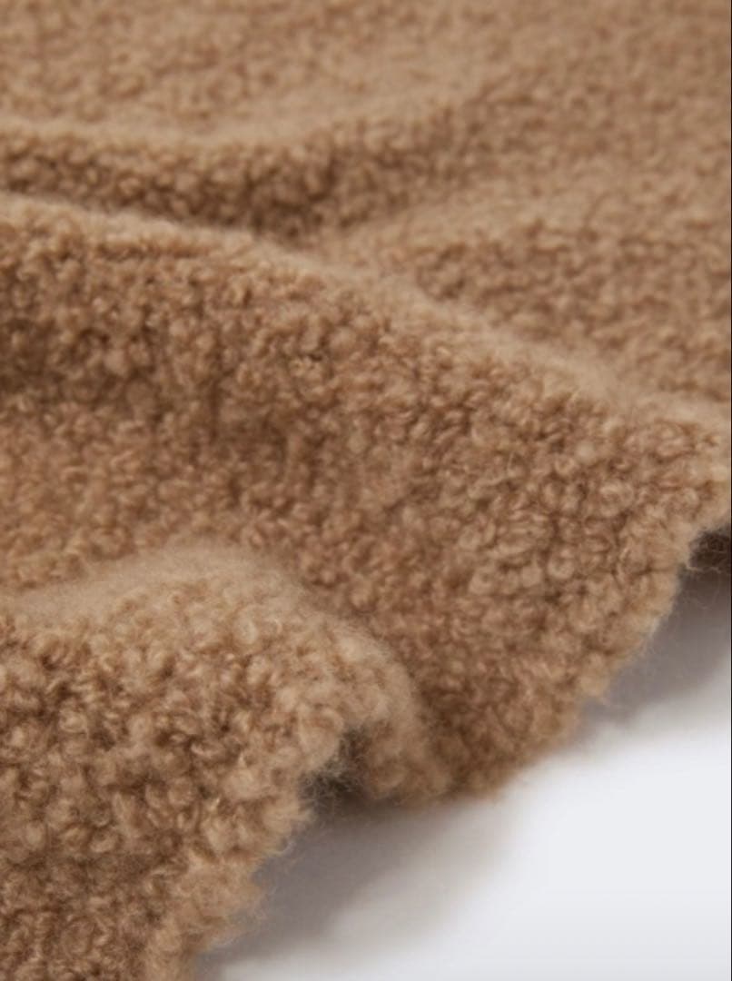 マックスマーラ　　キャメルストール　　新作