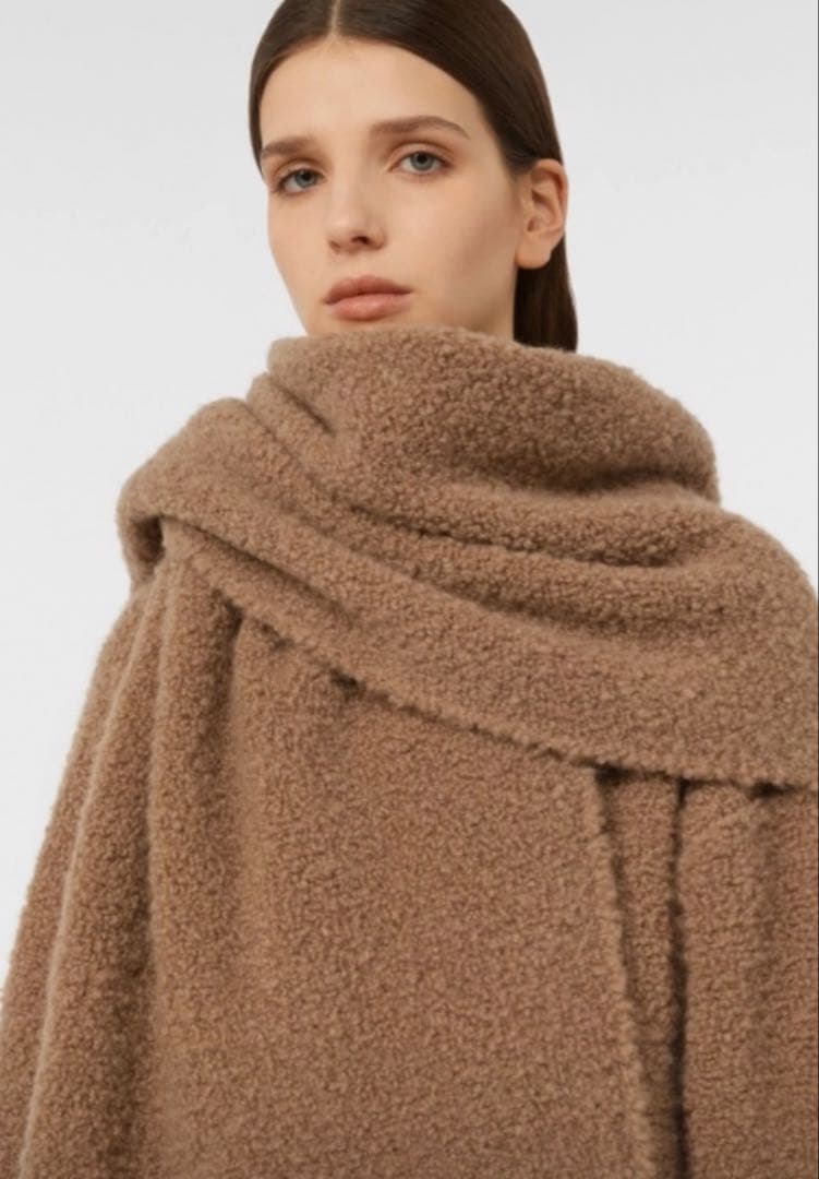 マックスマーラ　　キャメルストール　　新作