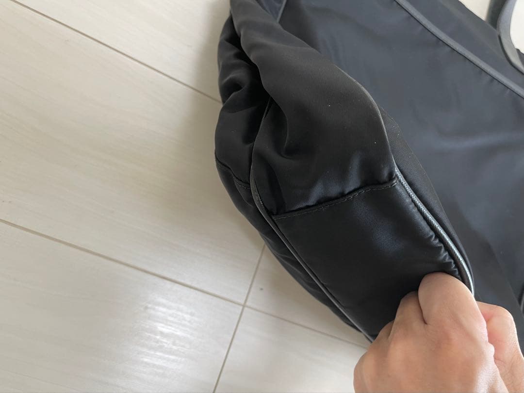 Prada ブラック ナイロン トートバッグ