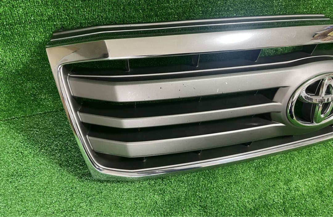 ランドクルーザー100 後期 純正 フロントグリル