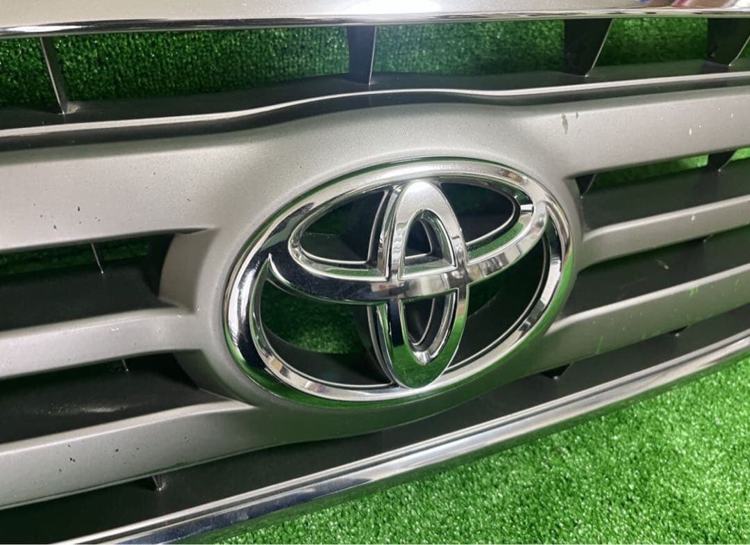 ランドクルーザー100 後期 純正 フロントグリル