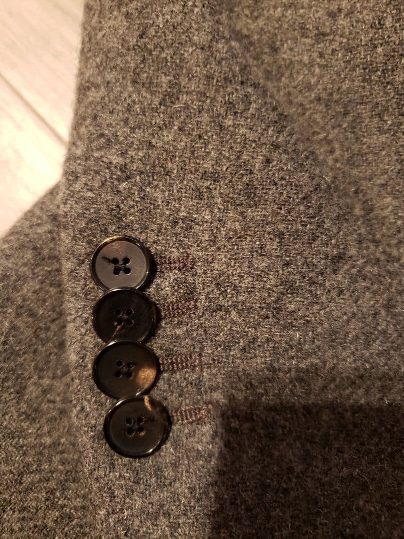 美品ラルディーニ　46　グレージャケットです。