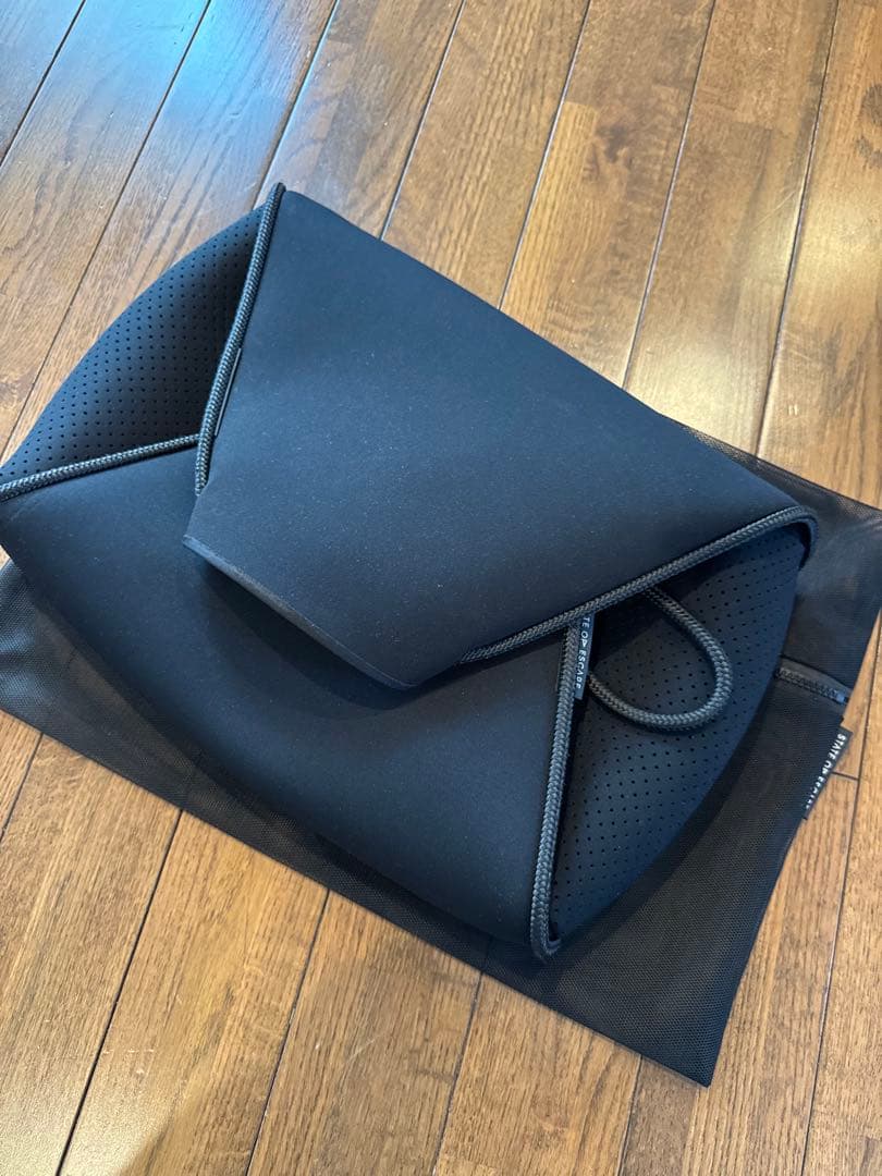 State of escape tote Blackステイトオブエスケープ